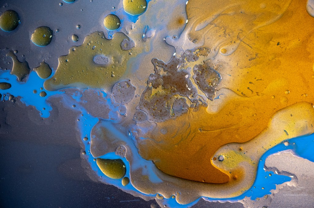 Abstrakt – Liquids